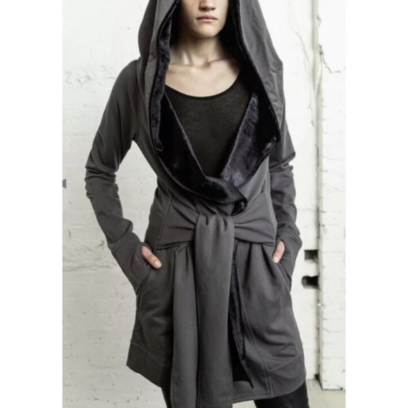 Nicholas K x Free People Sils Med Gray Black Velvet Hooded Wrap Cardigan Jacket - Picture 4 of 10